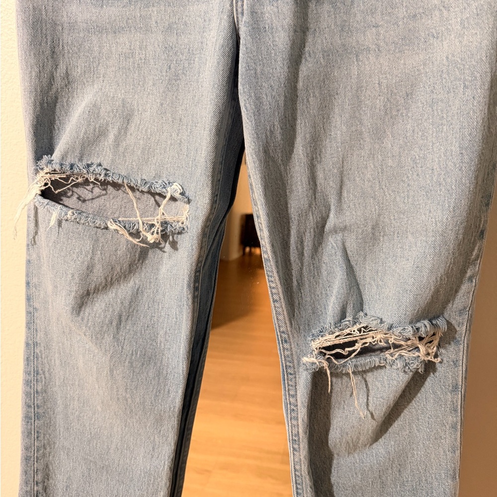 A&F The 90’s Straight Ultra High Rise Jean - Picture 3 of 5